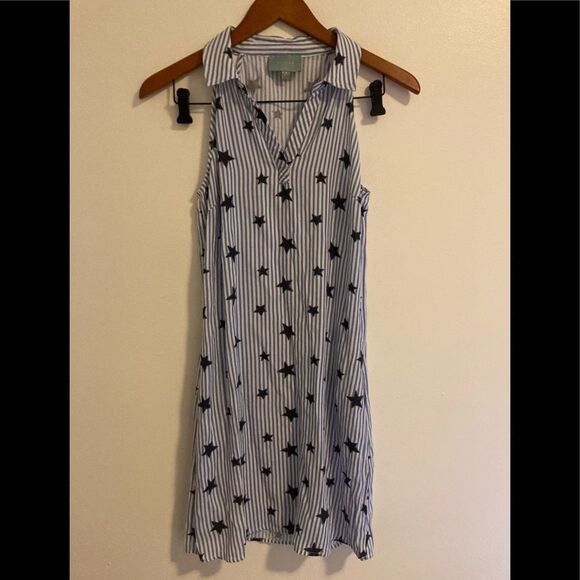 Skies are blue striped and star print dress‎ - Picture 1 of 4